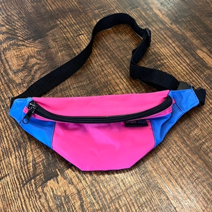 “VINTAGE” Belt Bag.‎